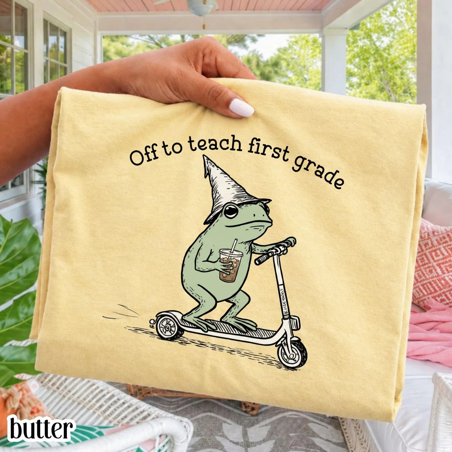 Funny Frog Off to Teach Frist Grade T Shirt