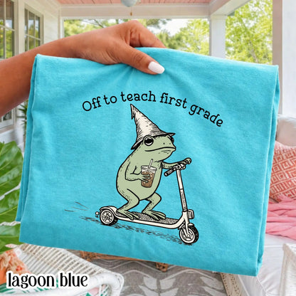 Funny Frog Off to Teach Frist Grade T Shirt