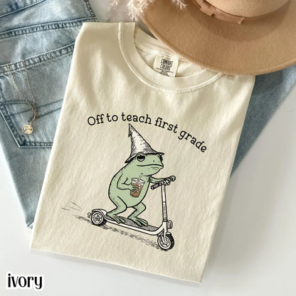Funny Frog Off to Teach Frist Grade T Shirt