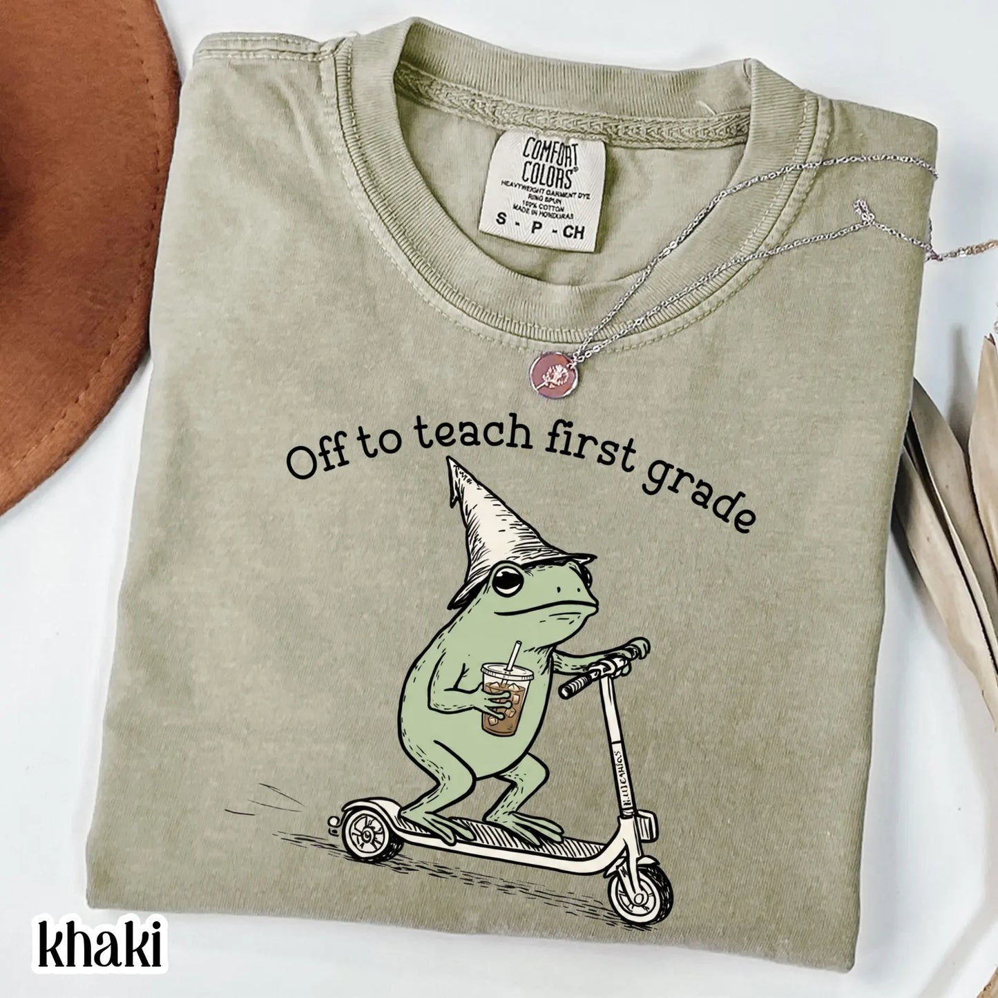 Funny Frog Off to Teach Frist Grade T Shirt